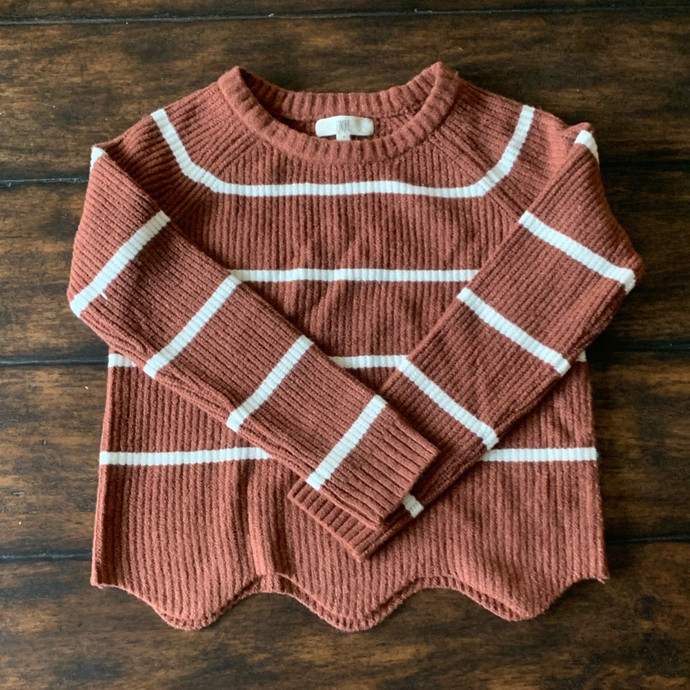 Pinque Scallop Hem Sweater